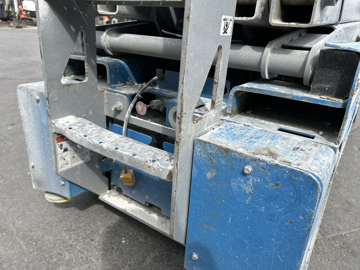 2018 Genie GS-3232-21