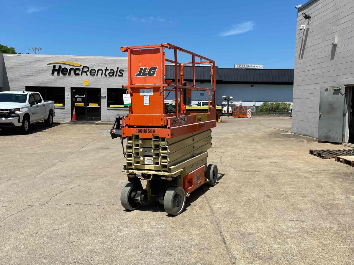 2016 JLG 2632ES