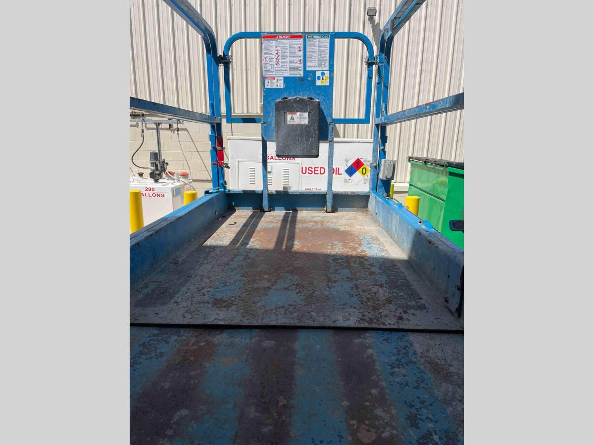 2017 Genie GS-4047
