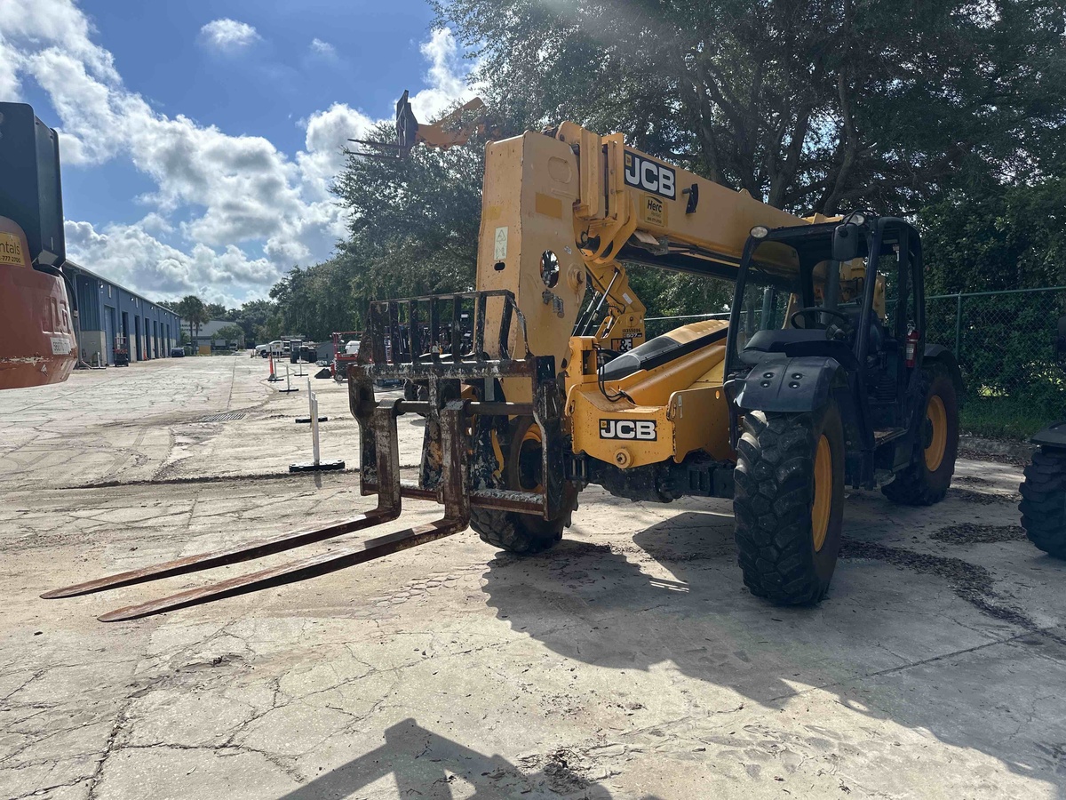 2019 JCB 507-42-1