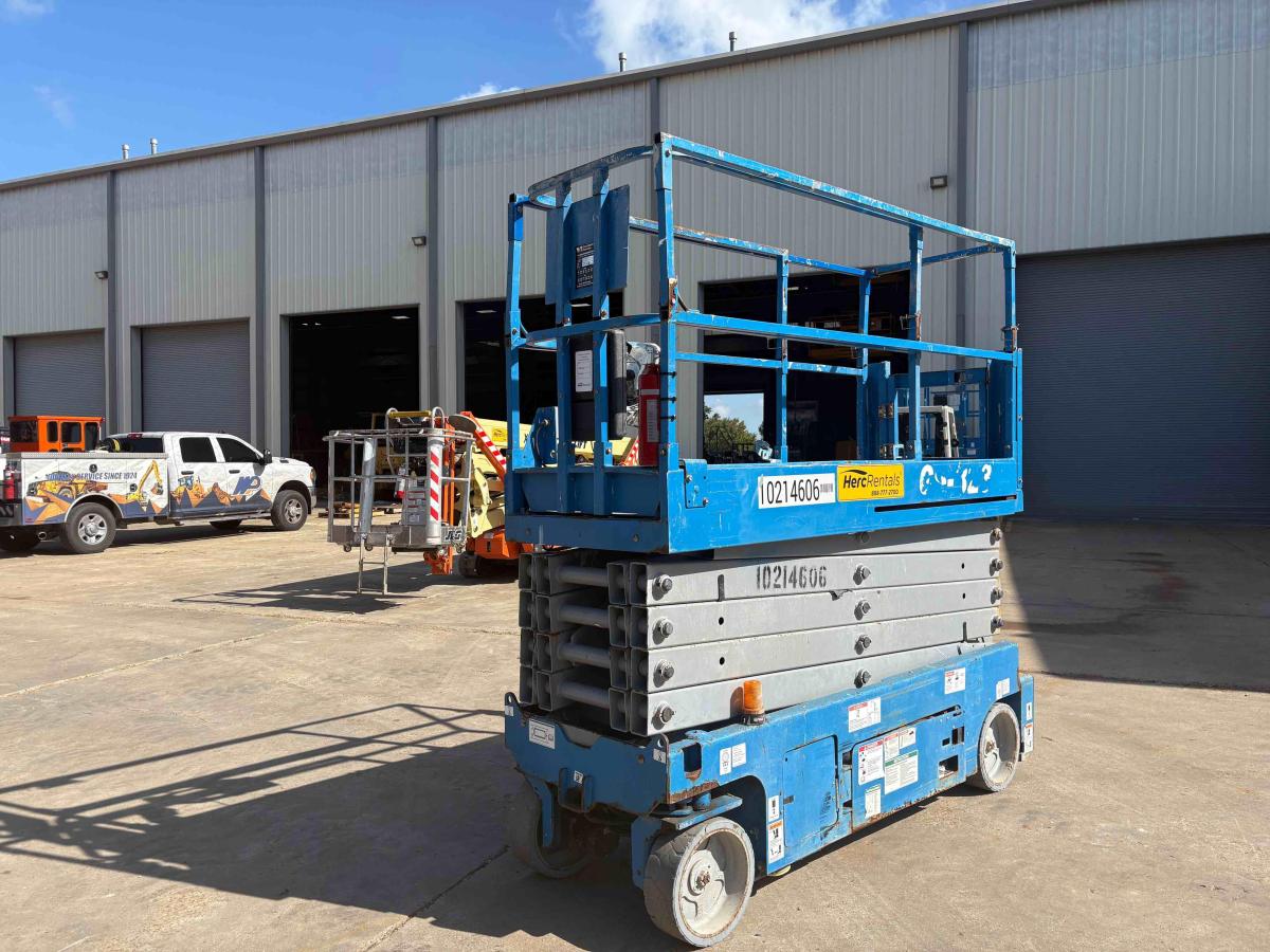 2017 Genie GS-3232-10