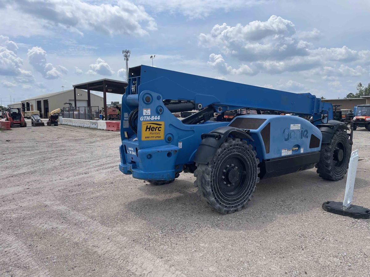 2018 Genie GTH 844-3