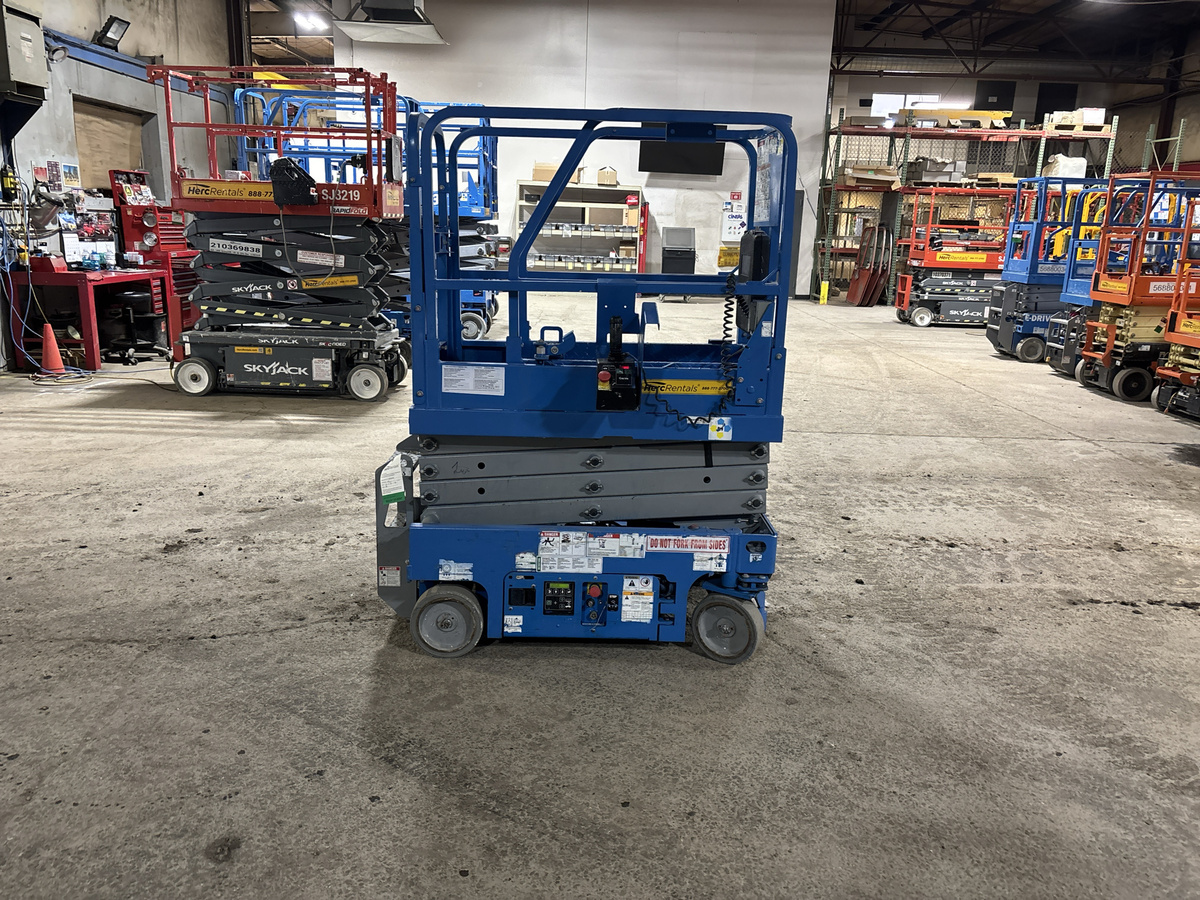 2019 Genie GS1330M-4