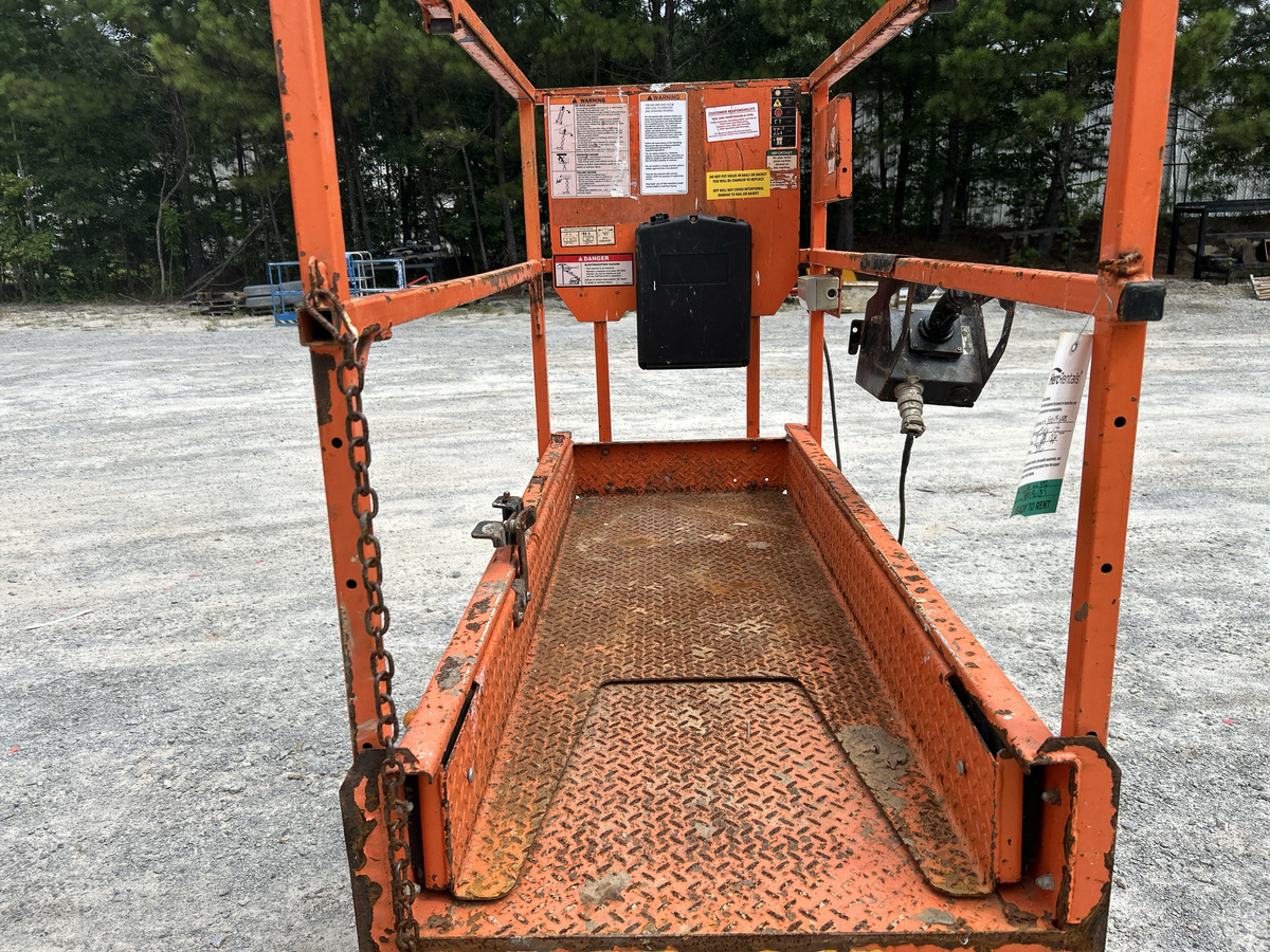 2018 JLG 1932R-7