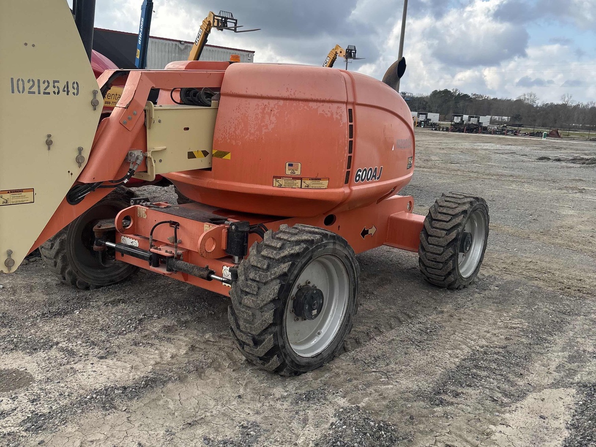 2017 JLG 600AJ-3