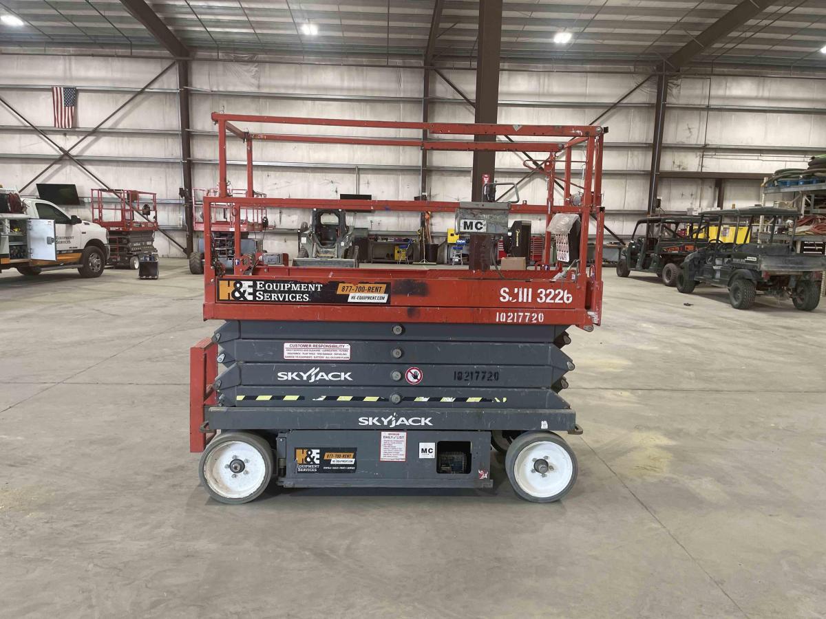 2017 Skyjack SJ3226