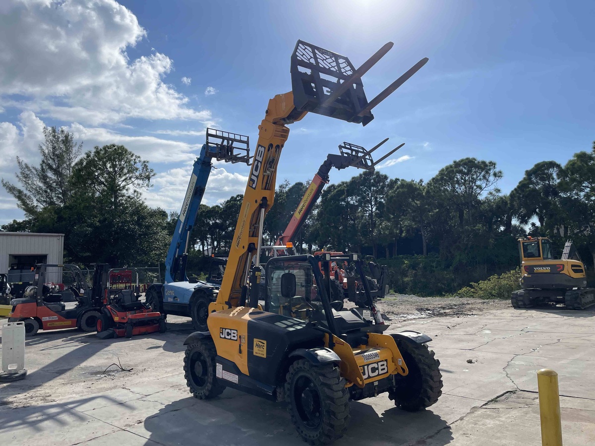 2022 JCB 505-20 TC