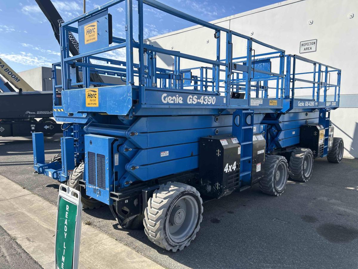 2018 Genie GS-4390 RT