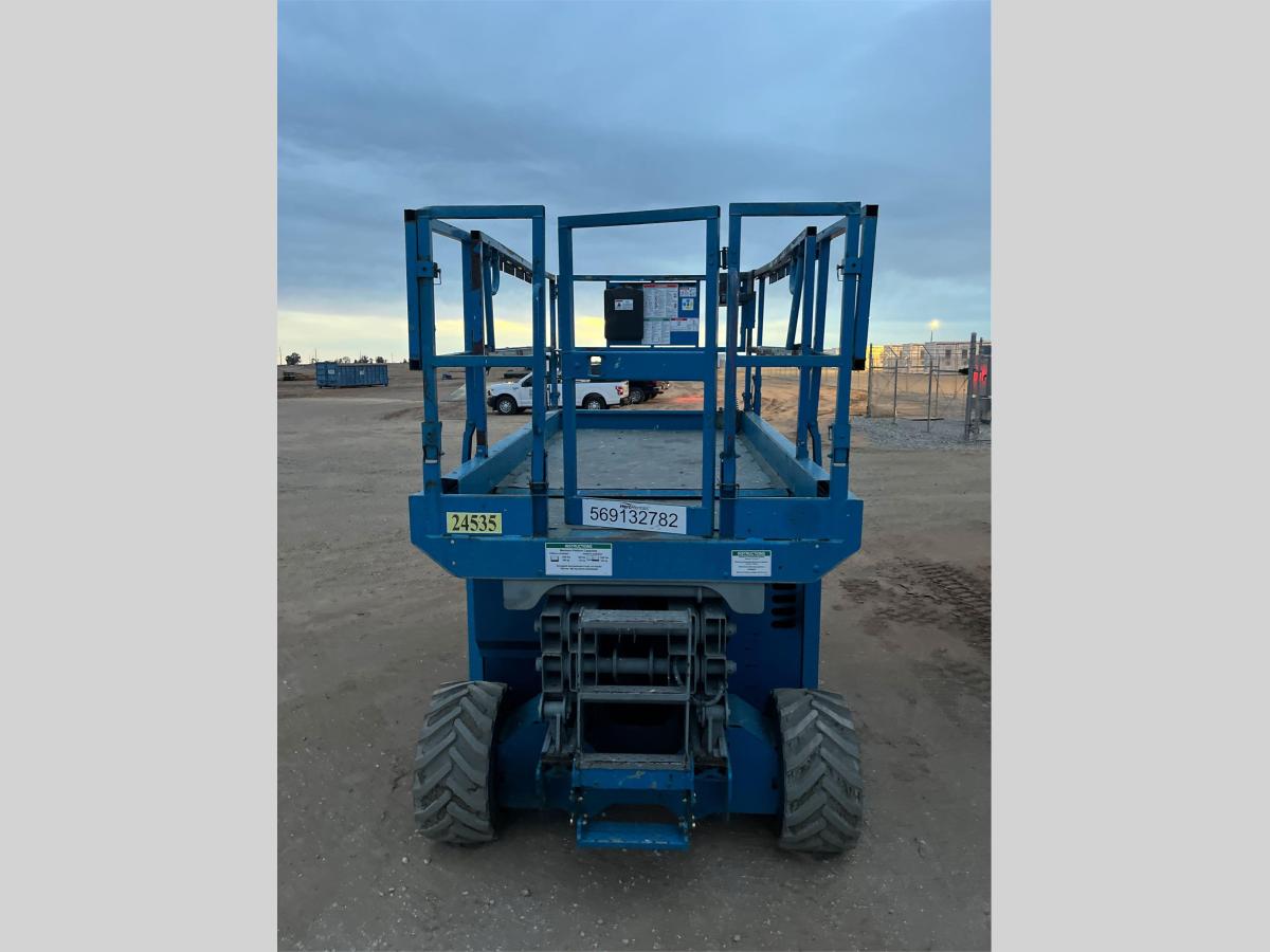 2013 Genie GS-2669 RT