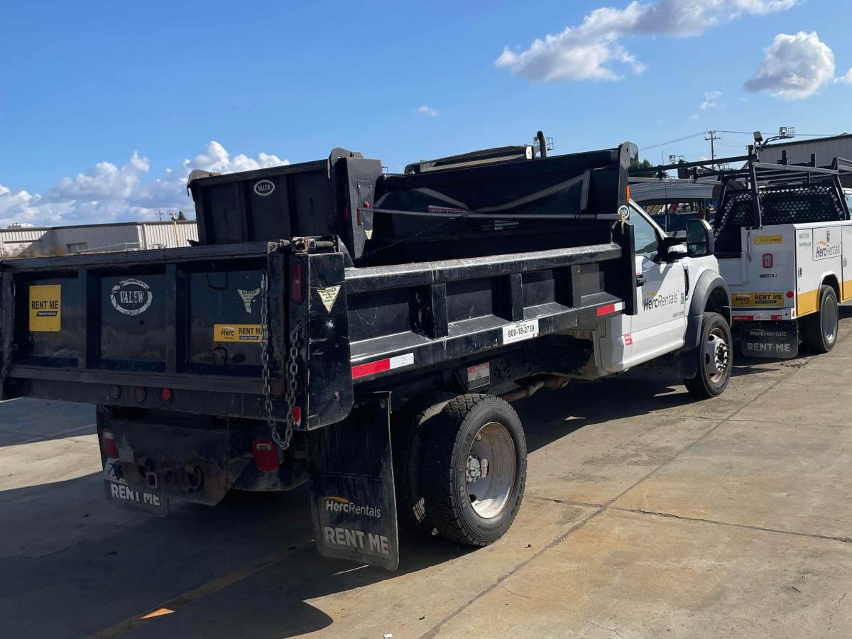 2017 Ford F550-3