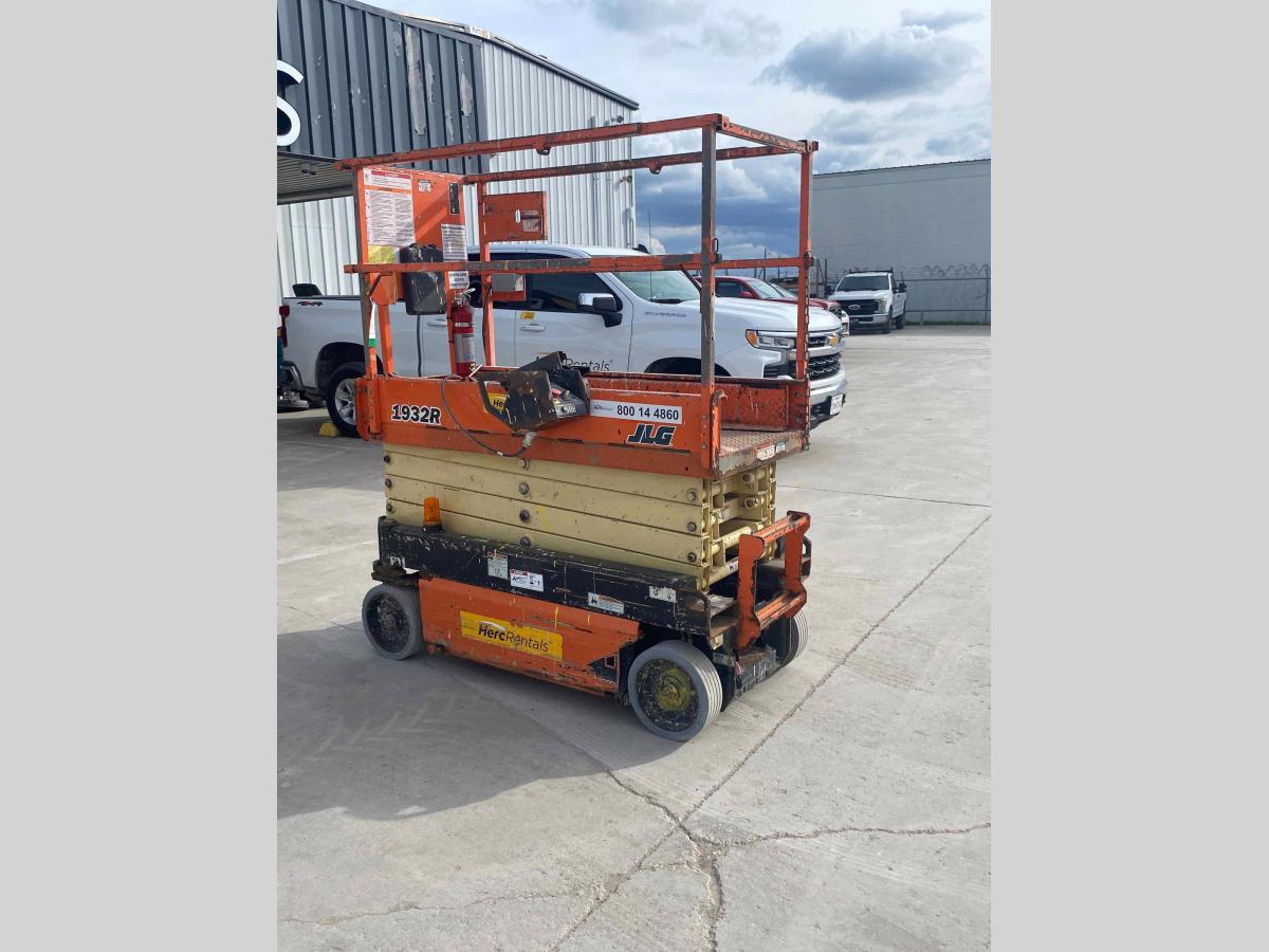 2017 JLG 1932R