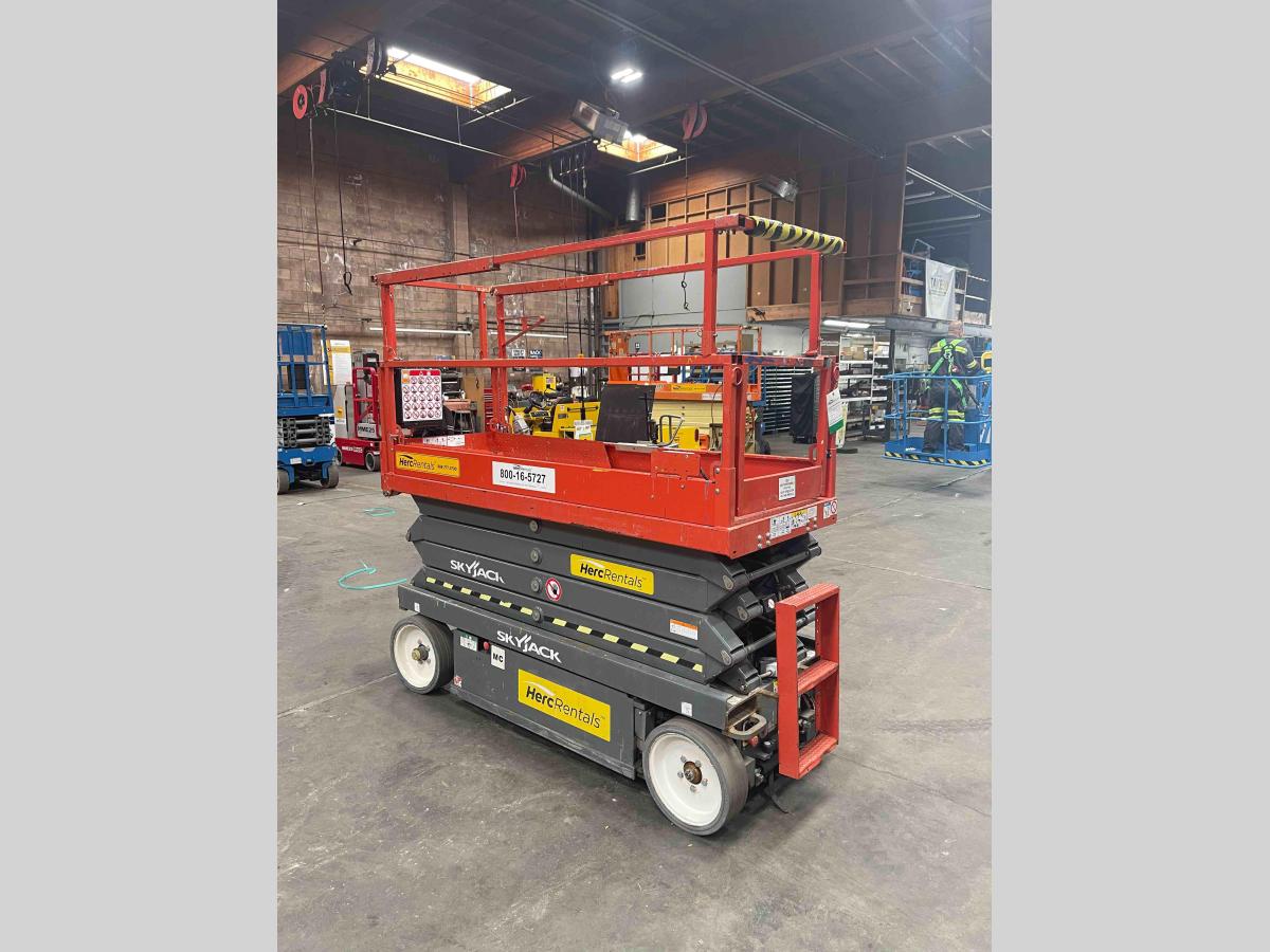 2017 Skyjack SJ3226