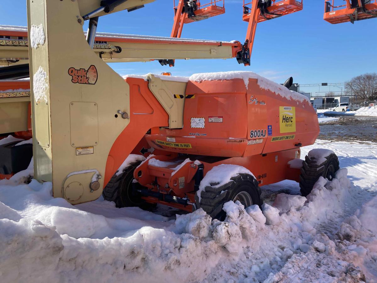 2013 JLG 800AJ