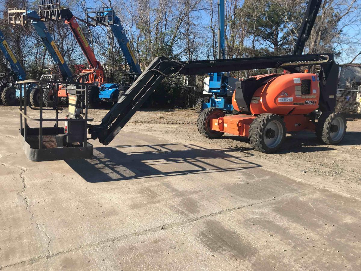 2008 JLG 600AJ