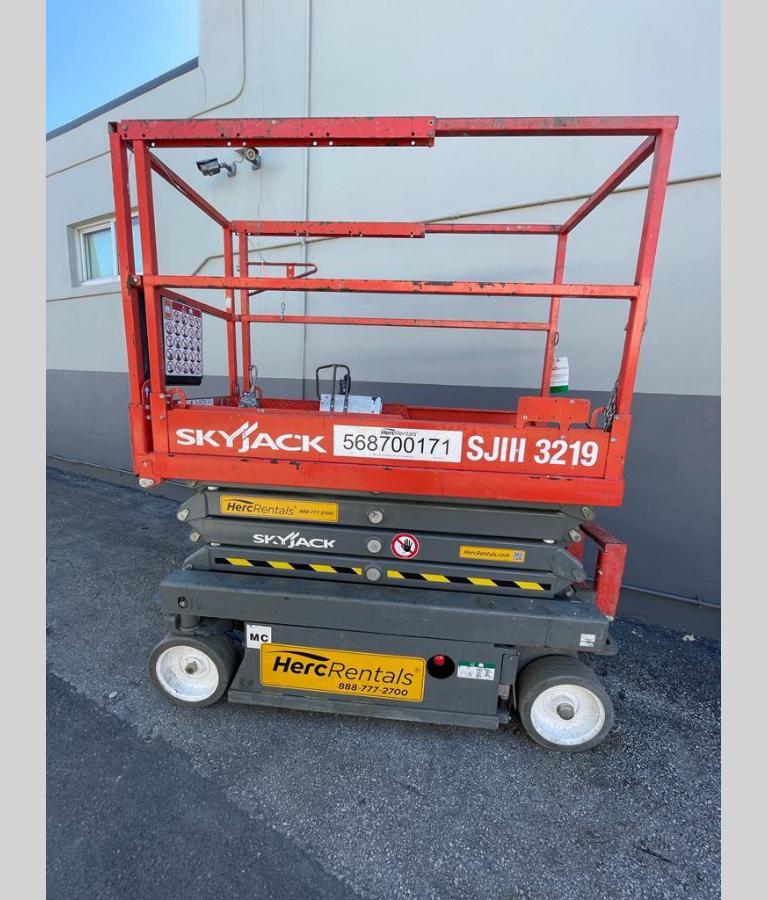 2017 Skyjack SJ3219