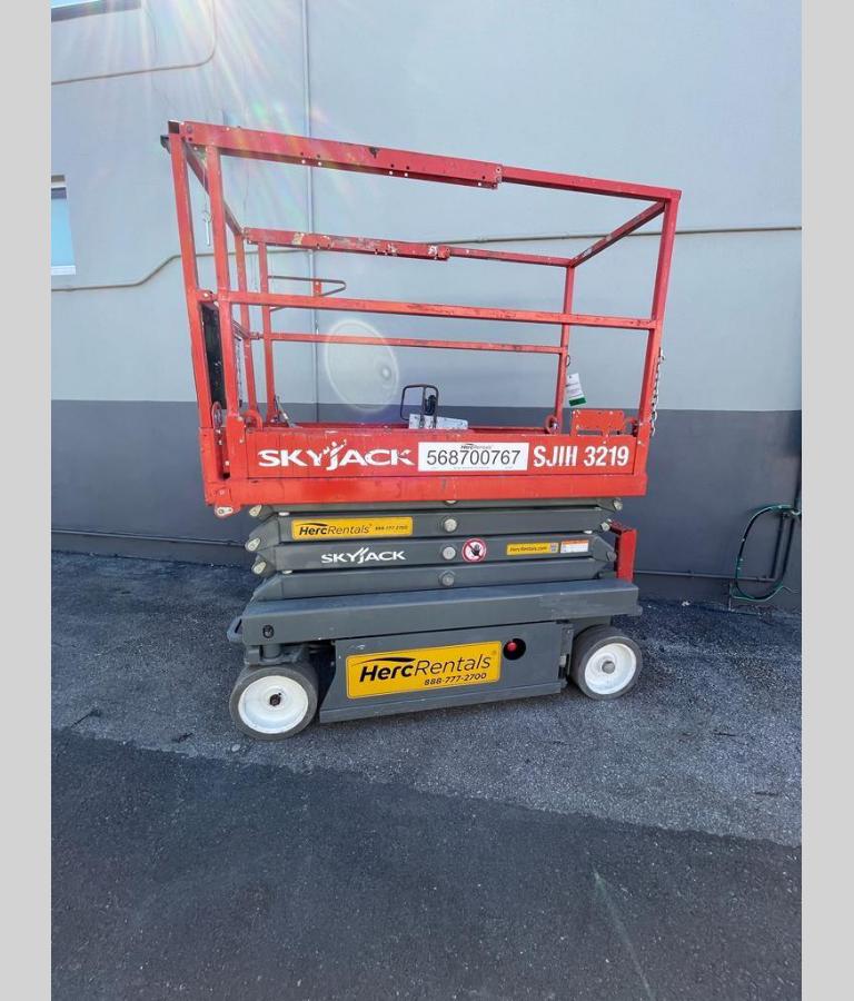 2017 Skyjack SJ3219
