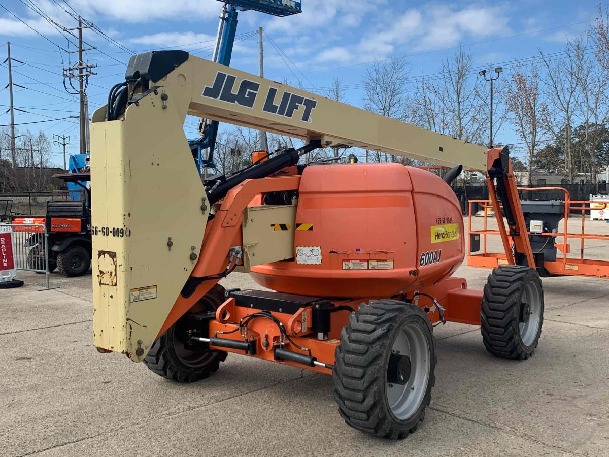 2012 JLG 600AJ