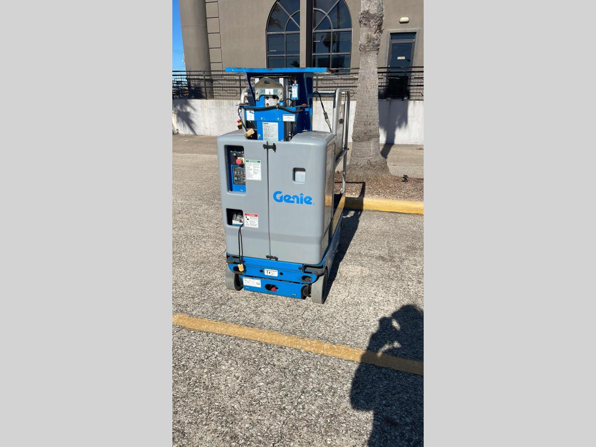 2017 Genie GR-12