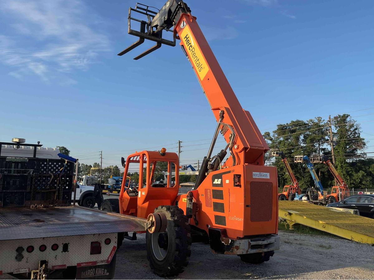 2020 SkyTrak 10042