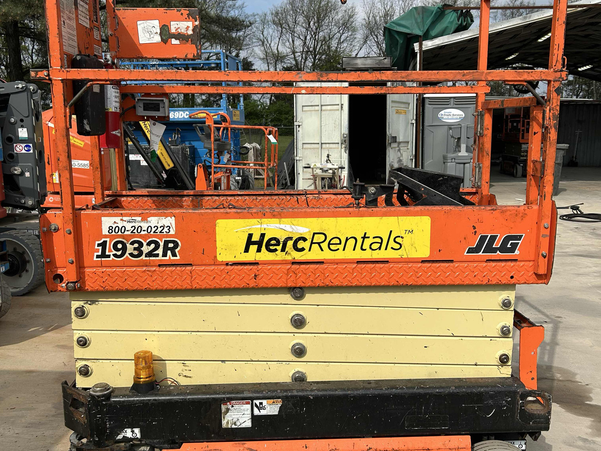 2018 JLG 1932R-2