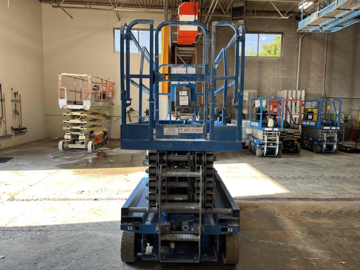 2018 Genie GS-3246-4