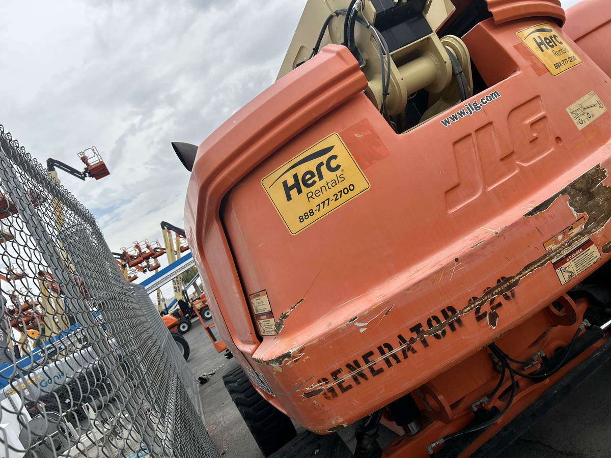 2018 JLG 660SJ-4