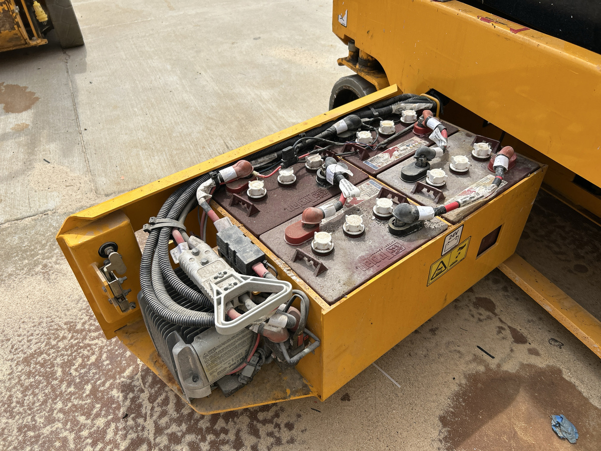 2023 JCB S1930E-11