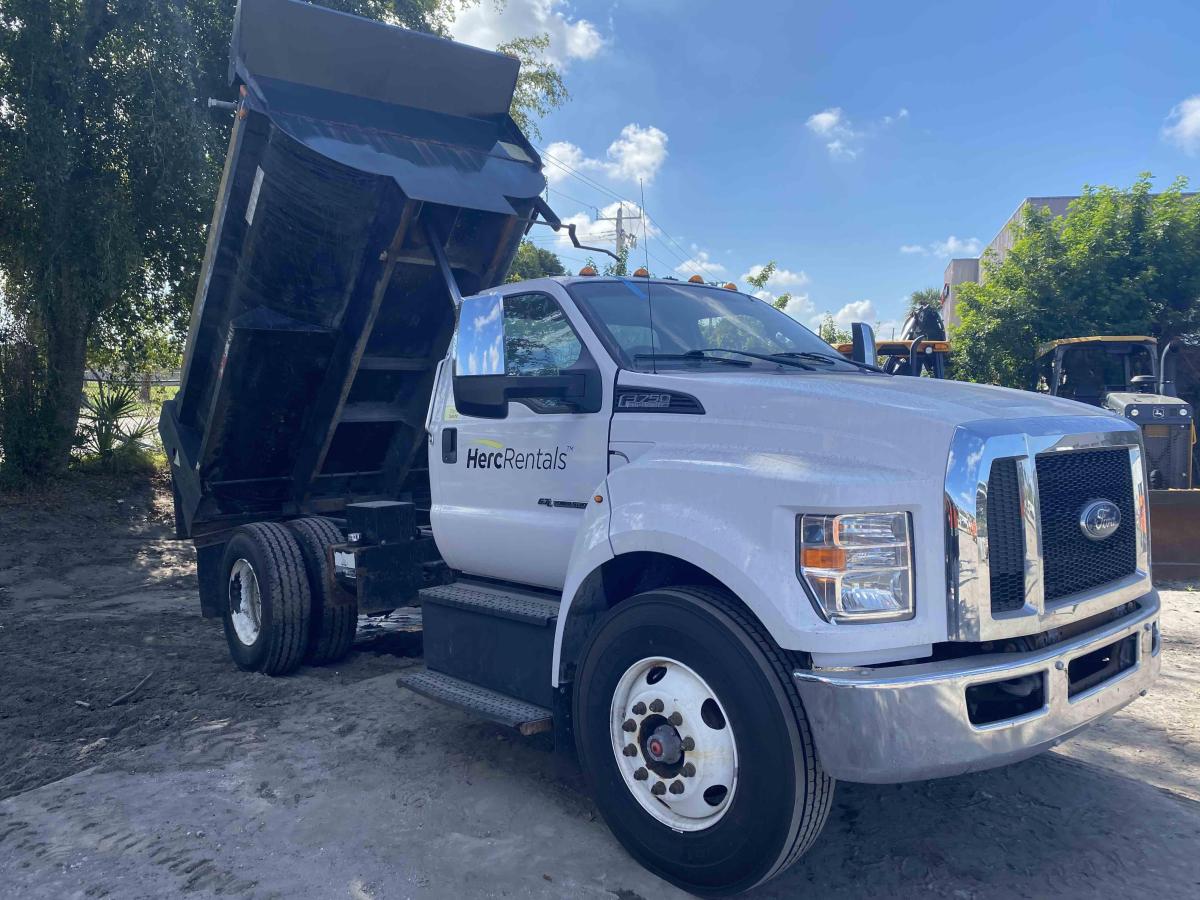 2017 Ford F750