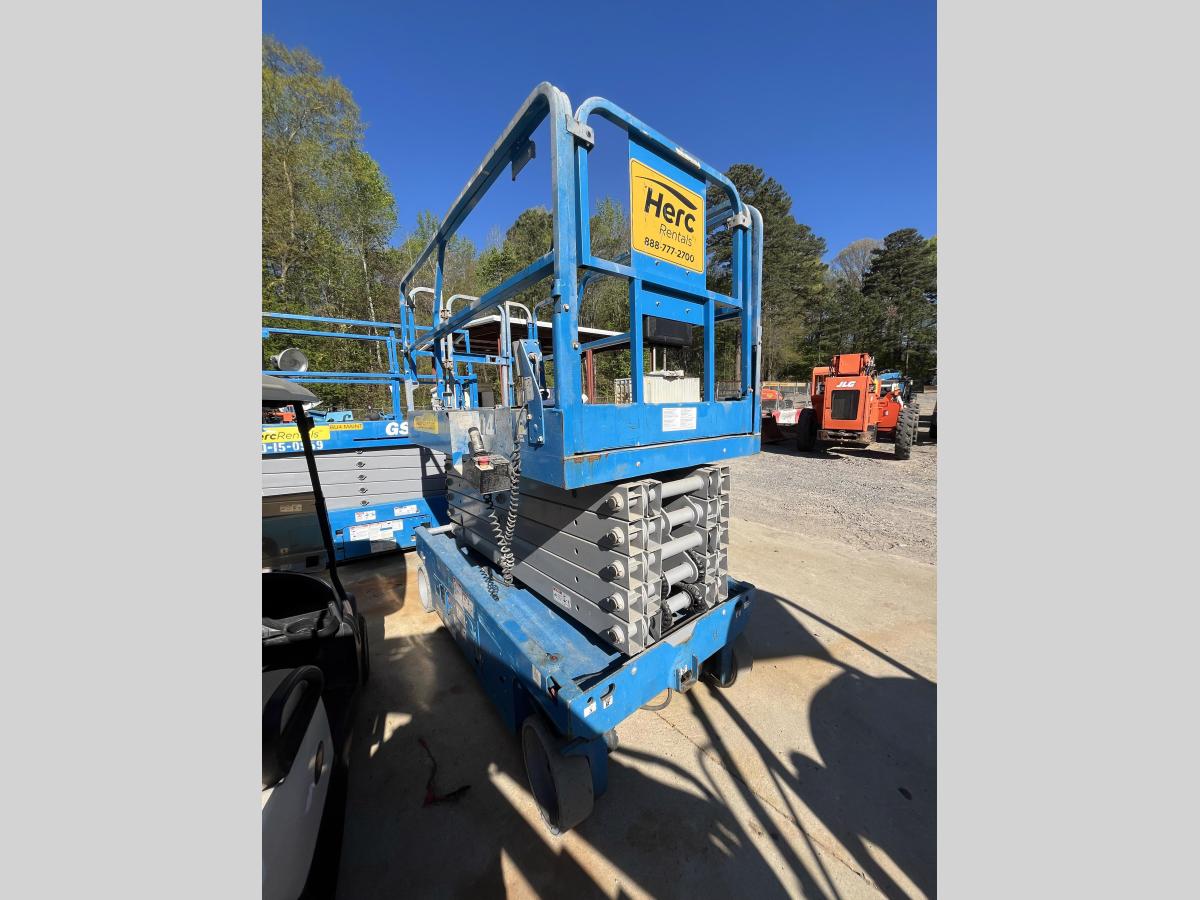 2017 Genie GS-4047