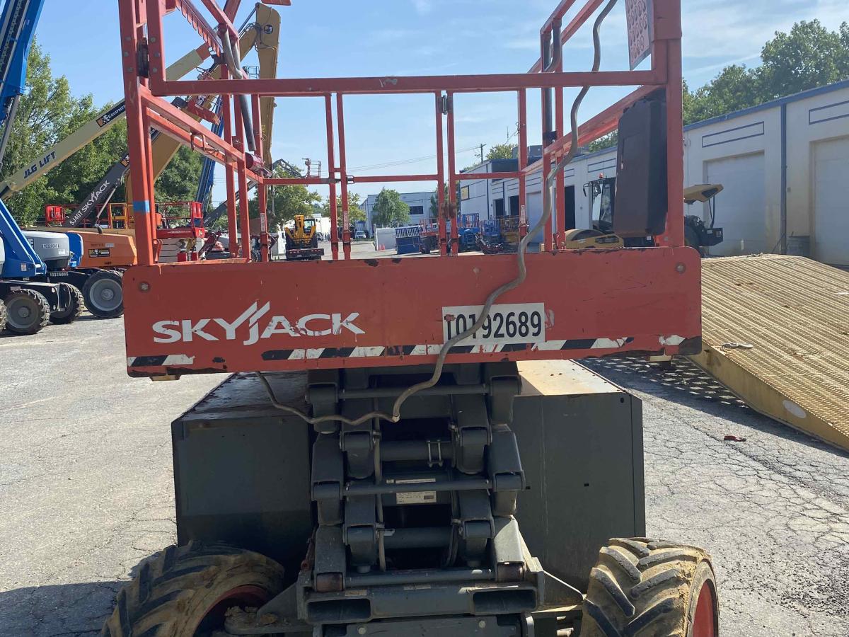 2016 Skyjack SJ-6832RT-2