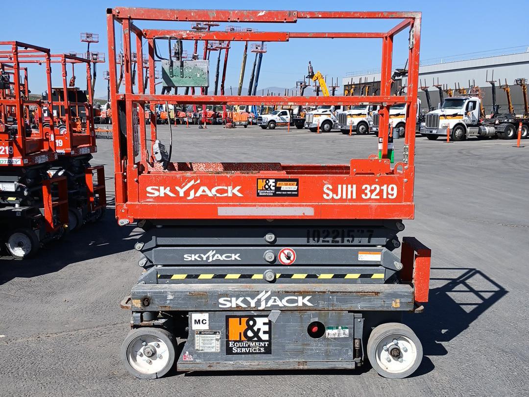 2017 Skyjack SJ3219