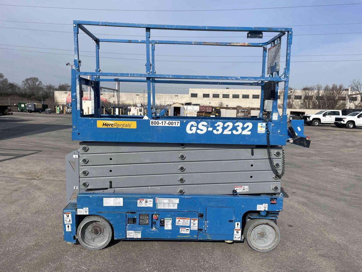 2017 Genie GS-3232-4