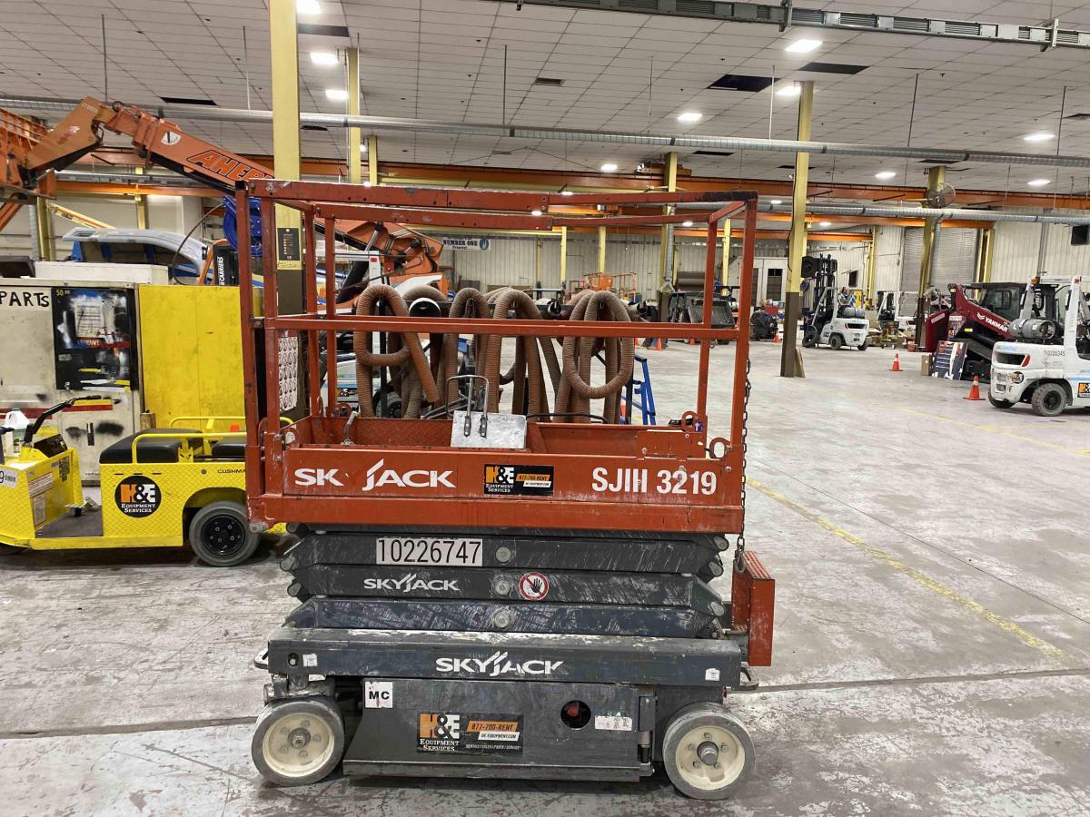 2017 Skyjack SJ3219