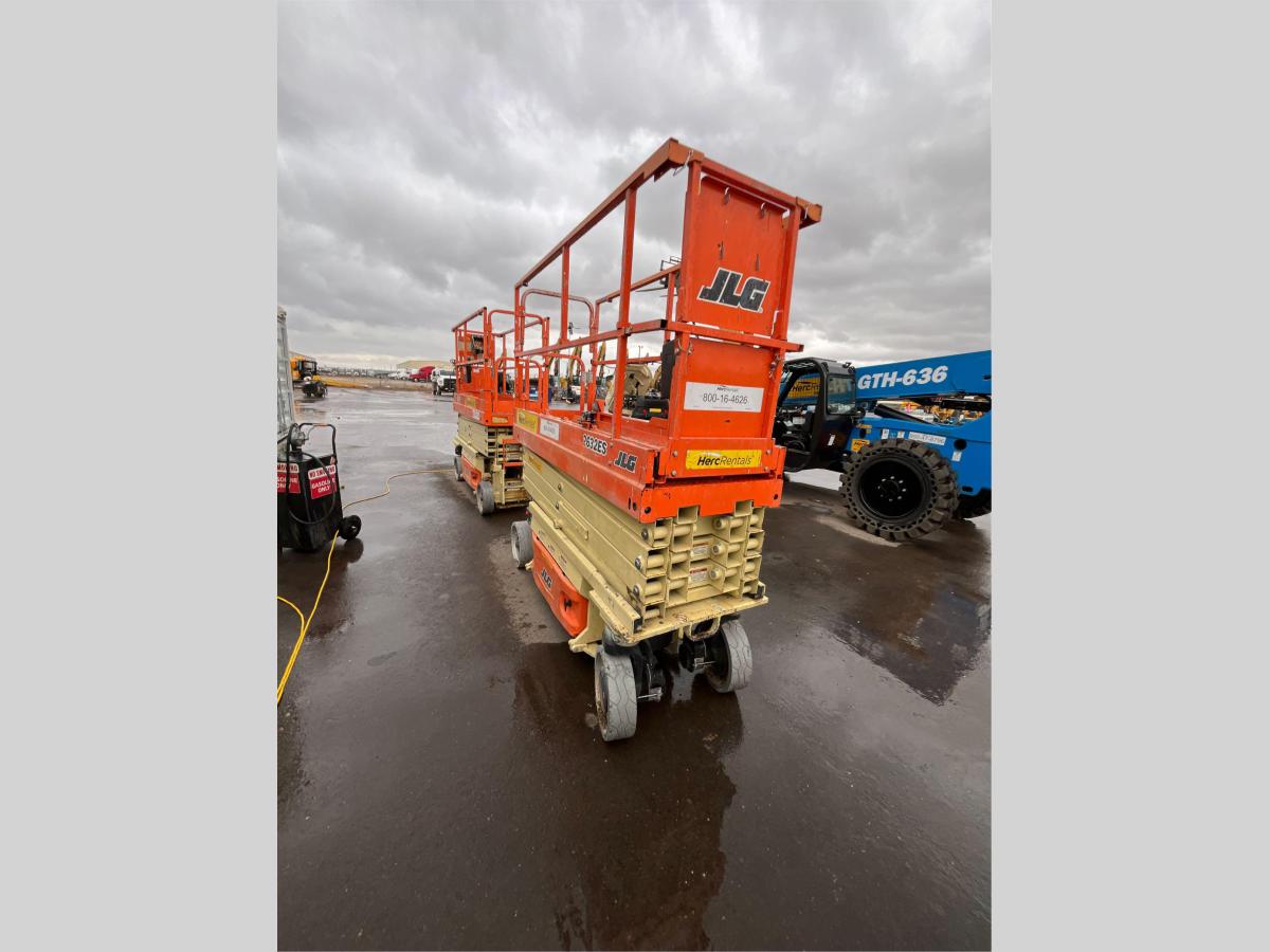 2017 JLG 2632ES