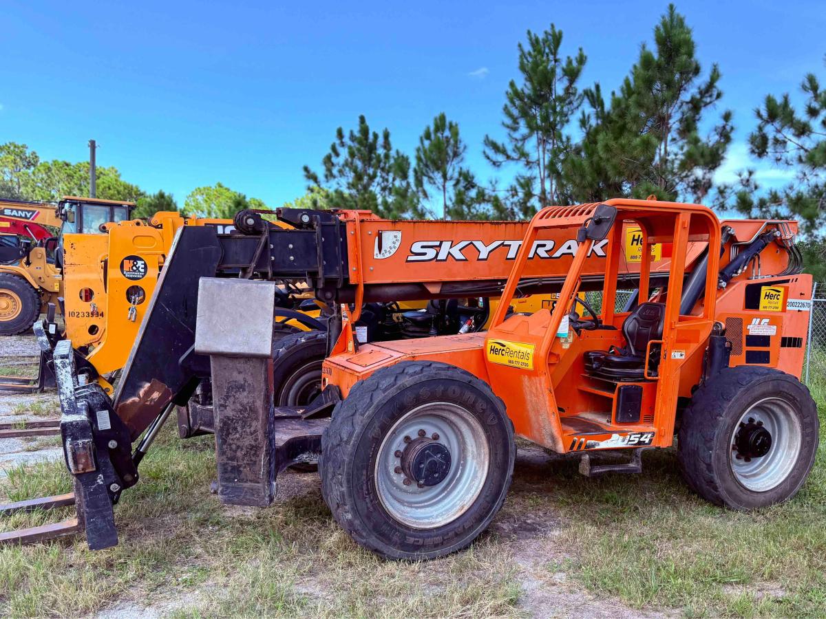 2017 SkyTrak 10054-1