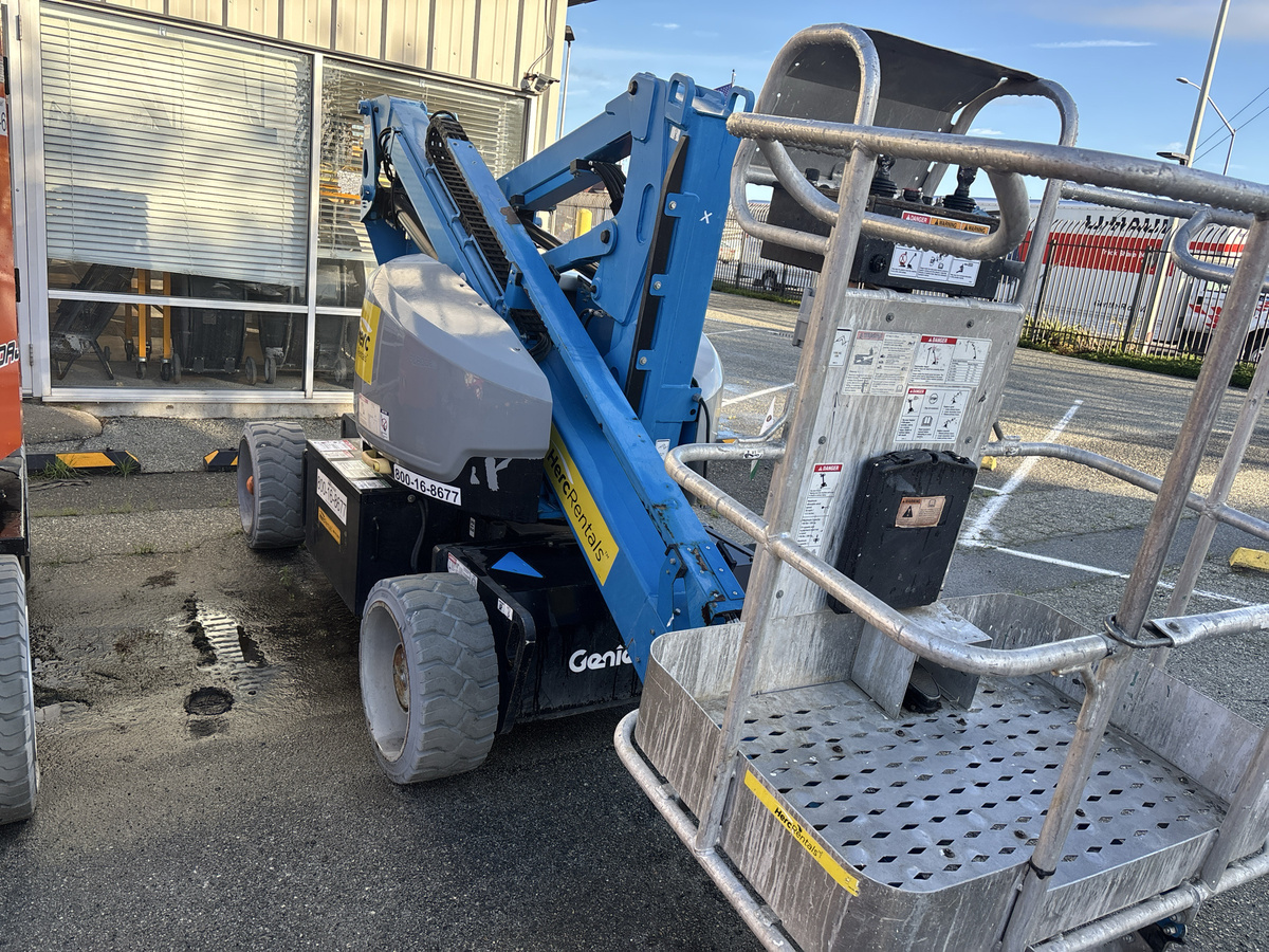 2017 Genie Z-33/18-4
