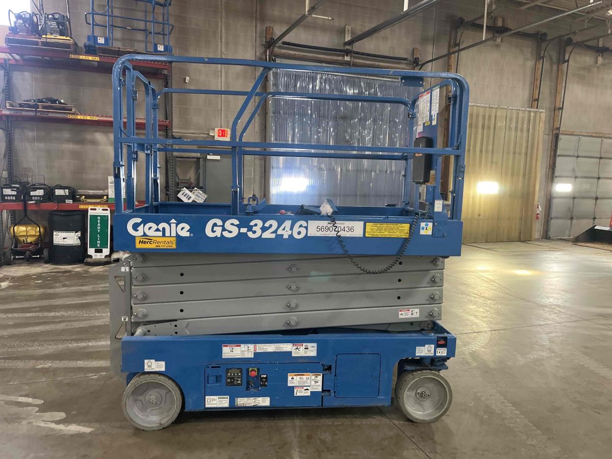 2013 Genie GS-3246