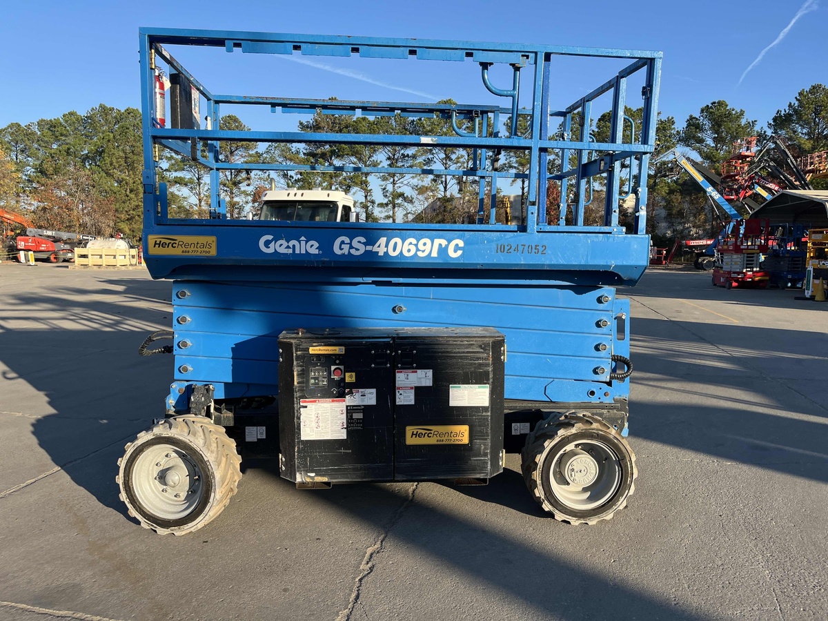 2018 Genie GS-4069 DC-10