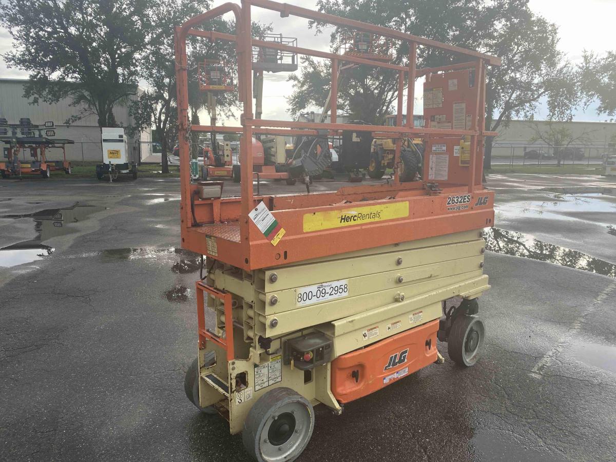 2016 JLG 2632ES-4