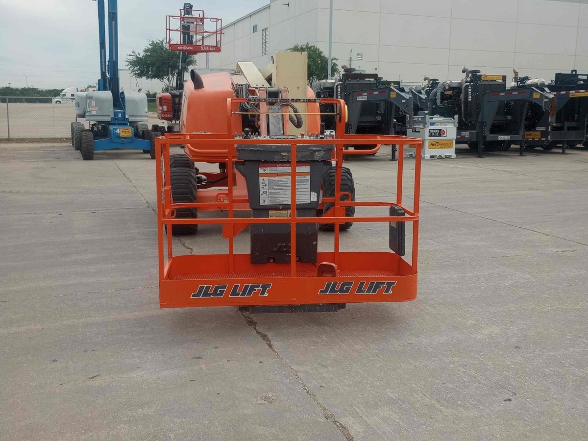 2016 JLG 450AJ