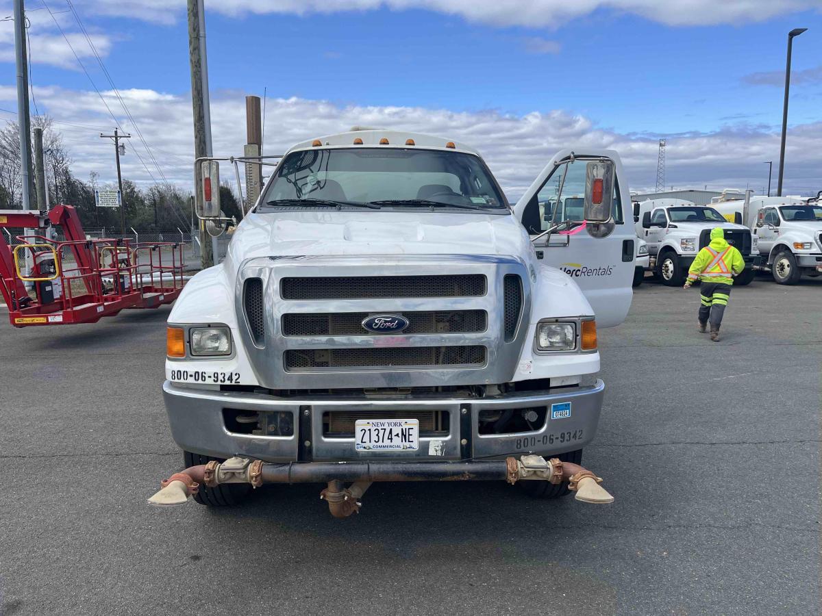 2015 Ford F750-7