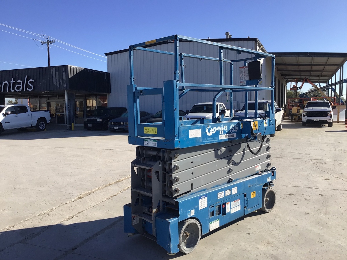 2017 Genie GS-3232-5