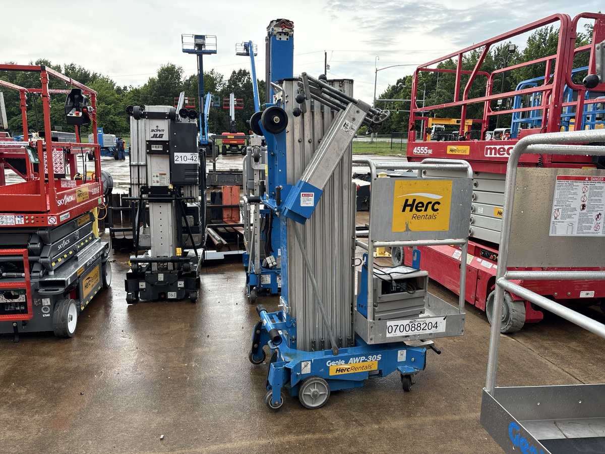 2019 Genie AWP-30S-2