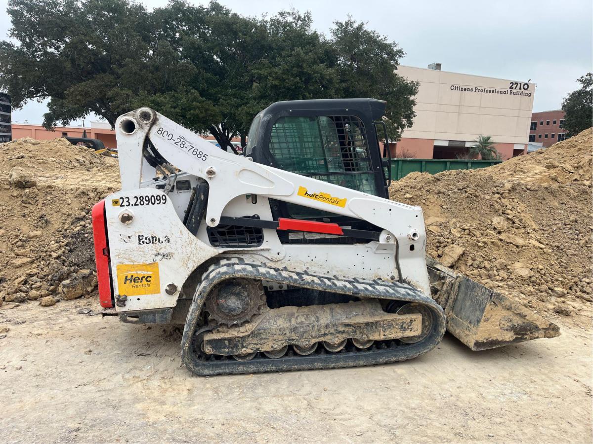 2020 Bobcat T740