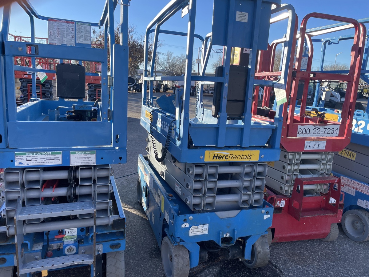 2018 Genie GS-1930