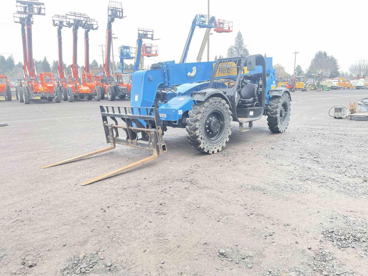 2018 Genie GTH 844