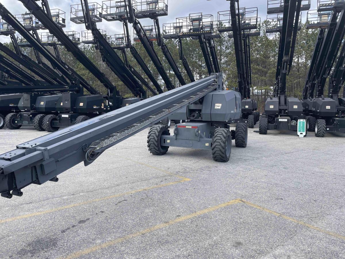 2015 JLG 800S
