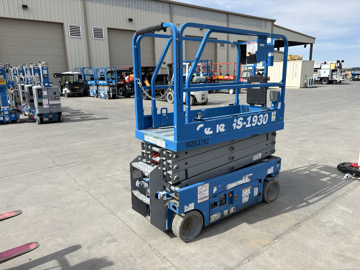 2018 Genie GS-1930-4