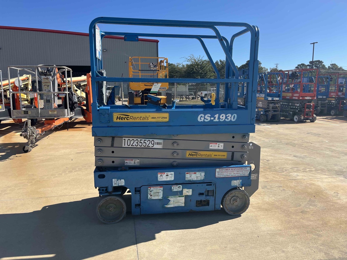 2018 Genie GS-1930