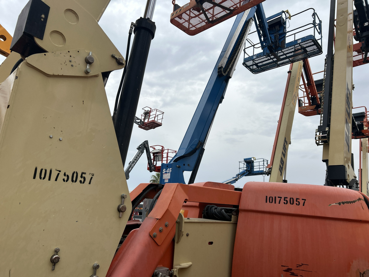 2015 JLG 600AJN Narrow-8